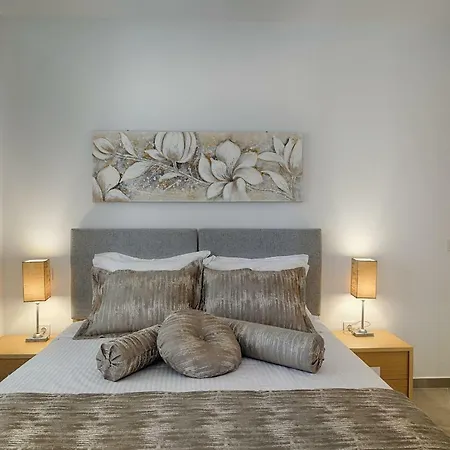 Elxis Luxury Apartment *