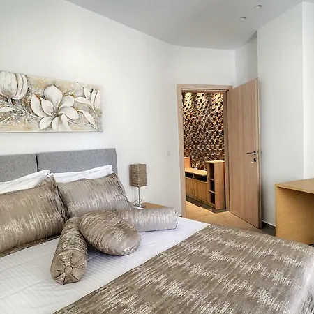 Elxis Luxury